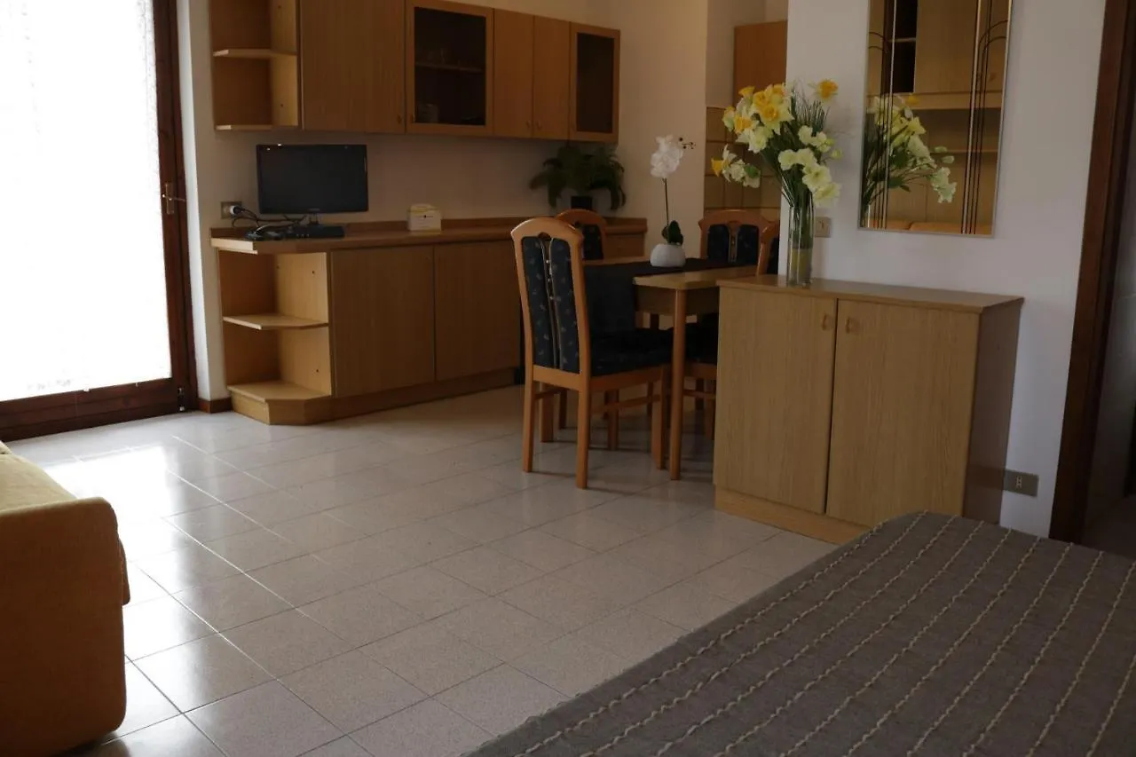 Studio In Lazise/Gardasee 21938 إيطاليا