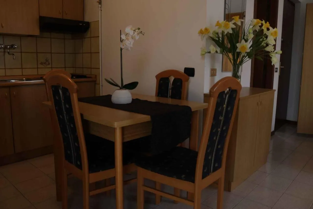 Studio In Lazise/Gardasee 21938 إيطاليا