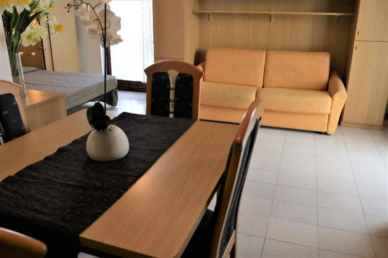 Studio In Lazise/Gardasee 21938 Italy